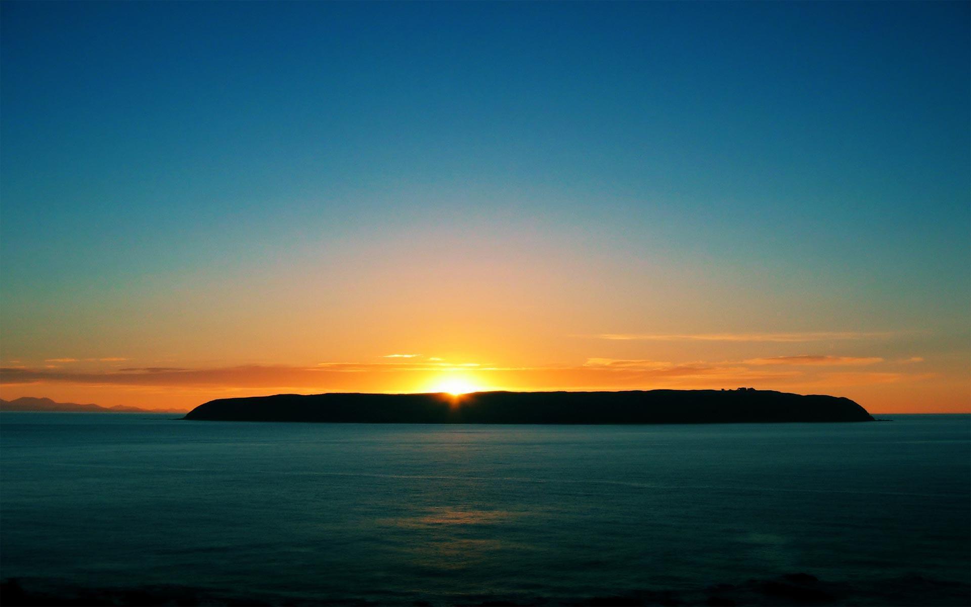 Refined Free Wallpaper Background for Computer 1920x1200PX