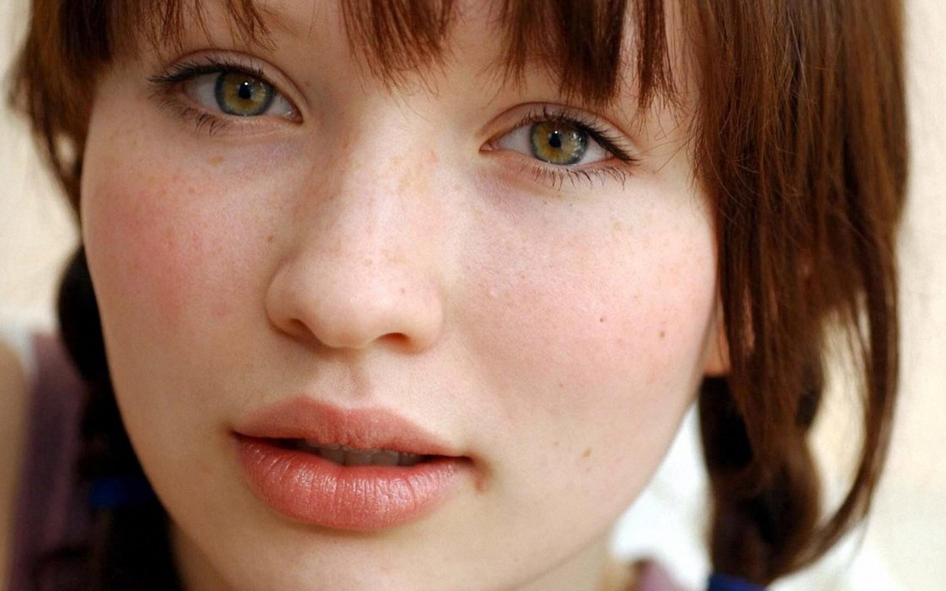 Related Picture Emily Browning Wallpaper Emily Browning