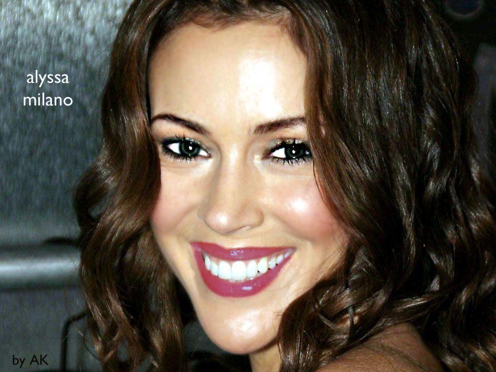 Wallpaper Alyssa Milano 1024x768 PC, Laptop or mobile cell phone
