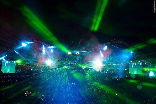 Tomorrowland laser & lightshow Sharing!
