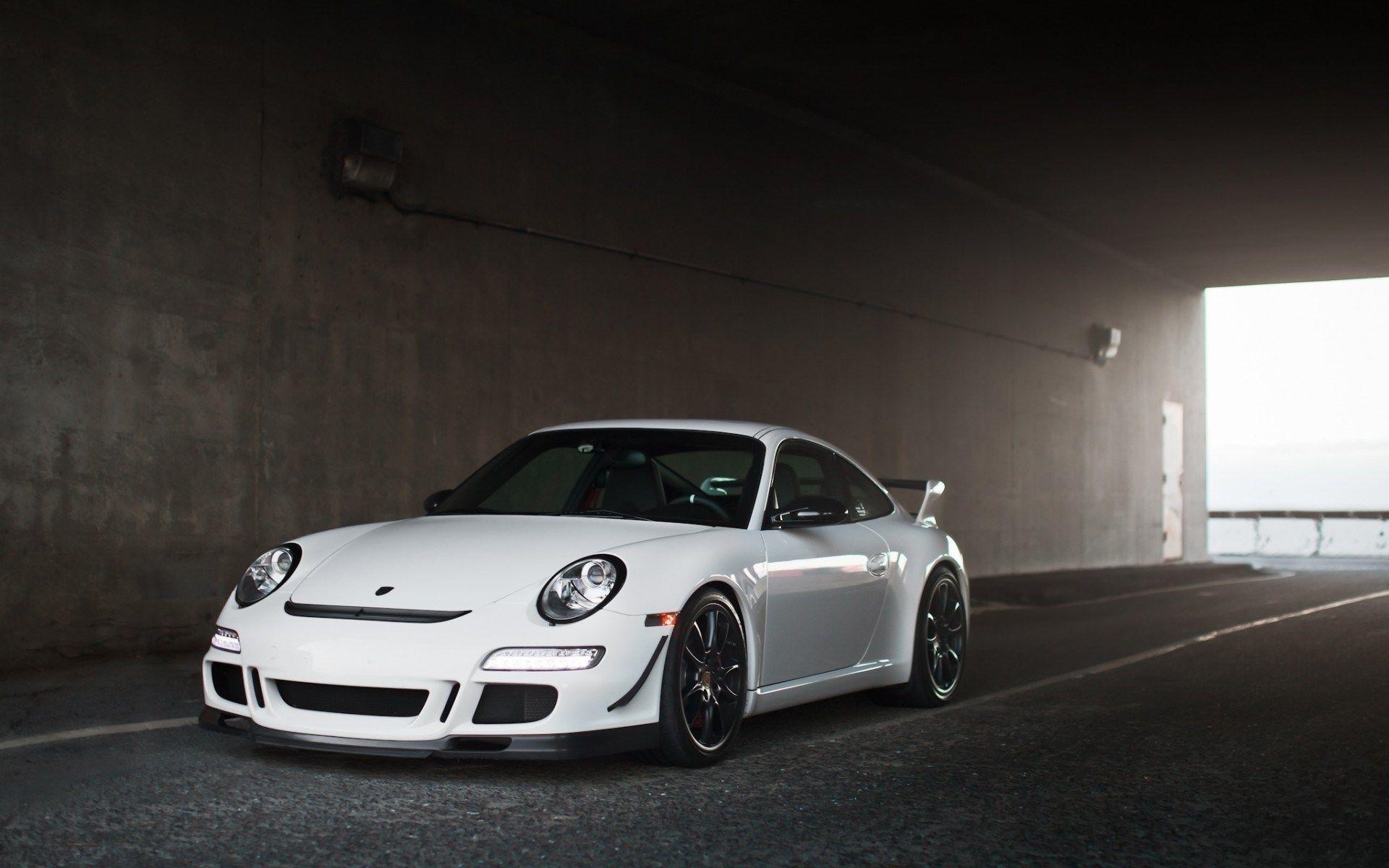 White Porsche GT3 Inside Tunnel Light HD Wallpaper