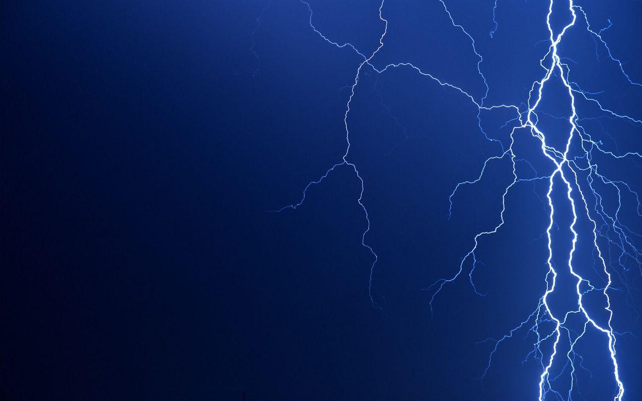 Lightning Strike Wallpapers Wallpaper Cave