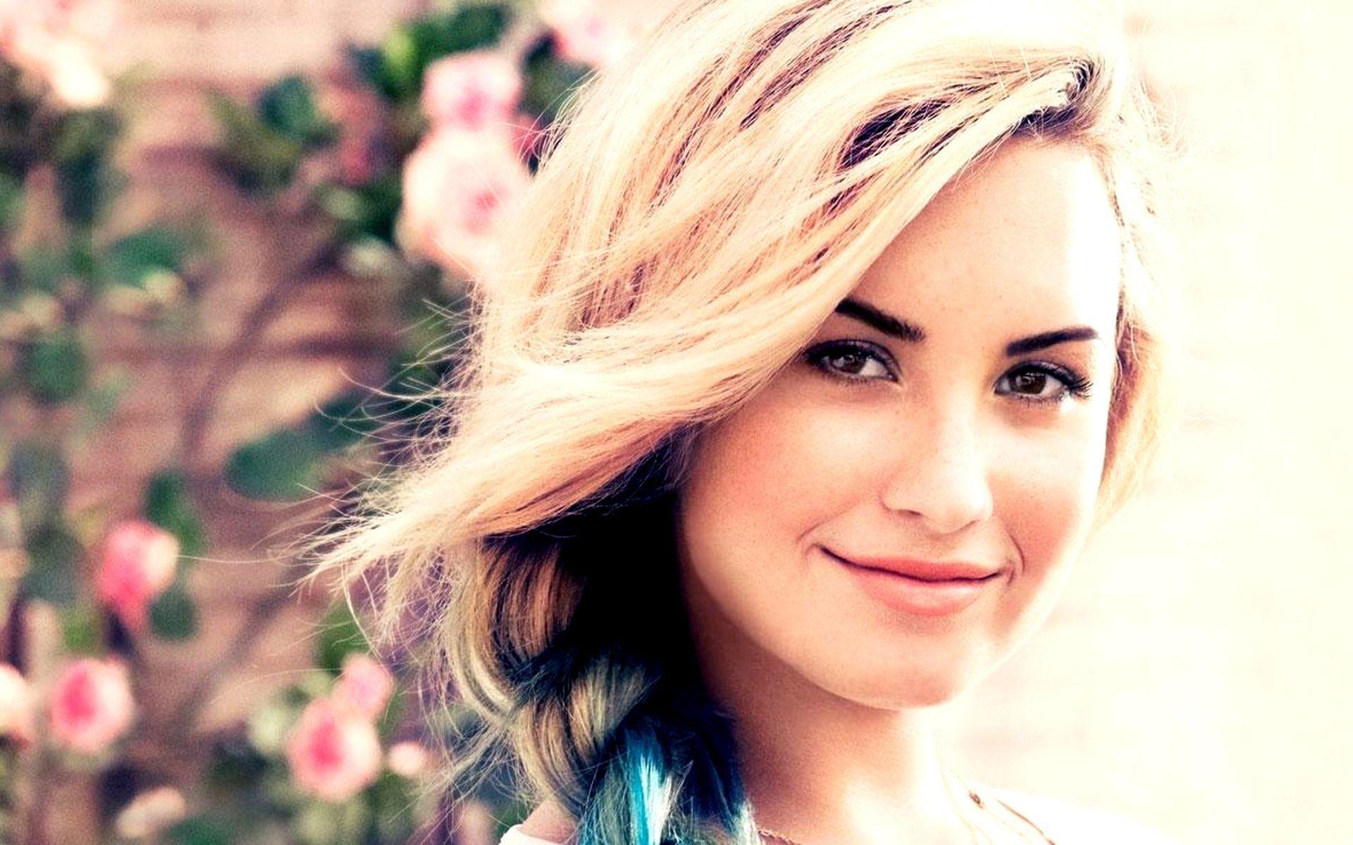 Demi Lovato 2015 Wallpaper