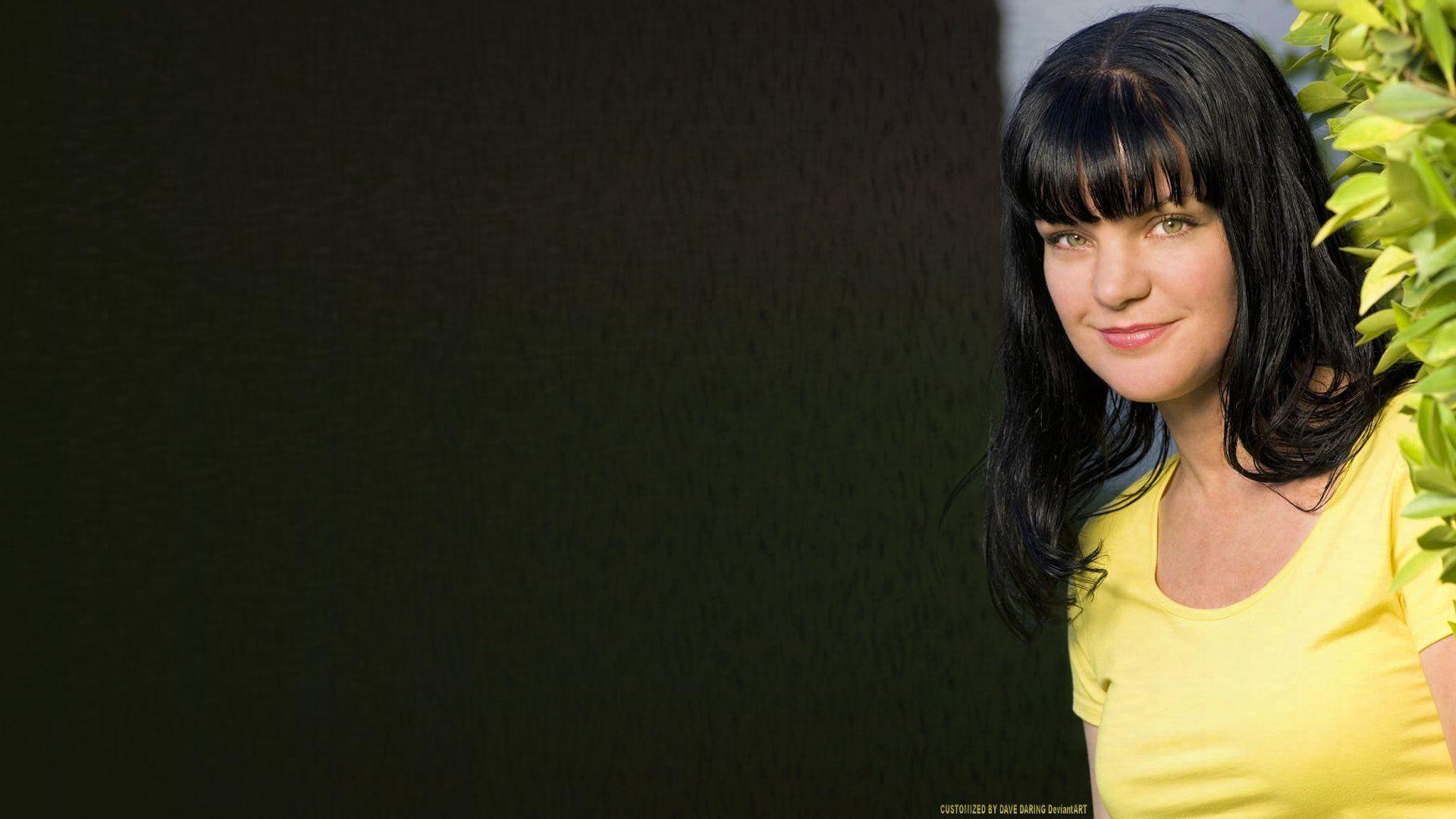 Pauley Perrette Green Queen II By Dave Daring