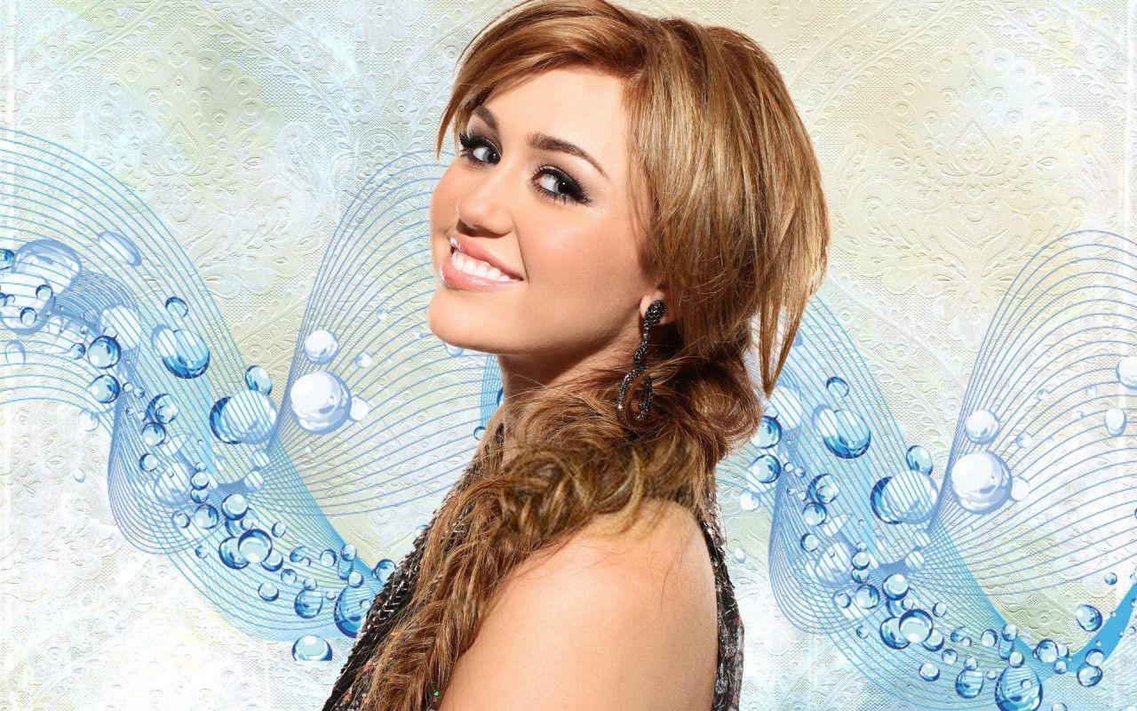 Miley Cyrus Smile Wallpaper Hi Def Image 1238 Wallpaper