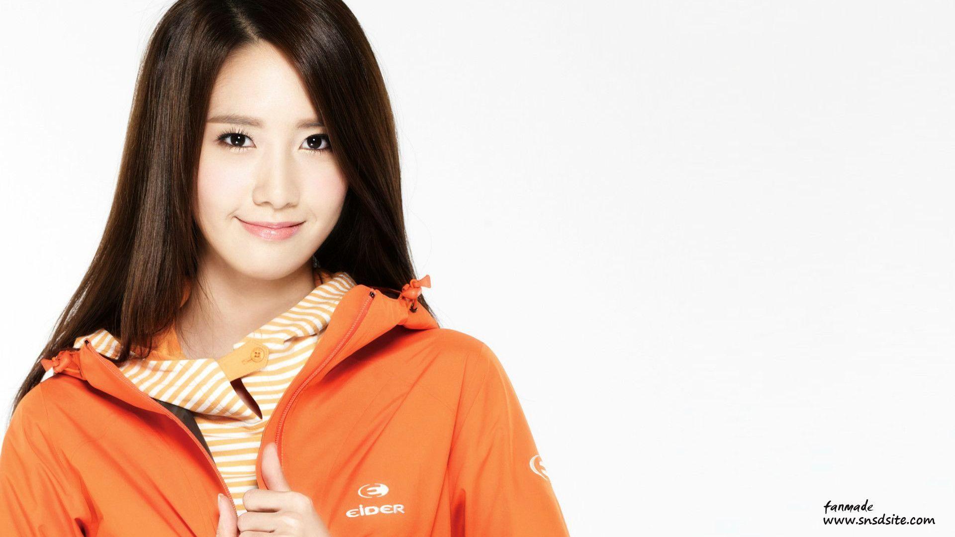 image For > Yoona Wallpaper 1366x768