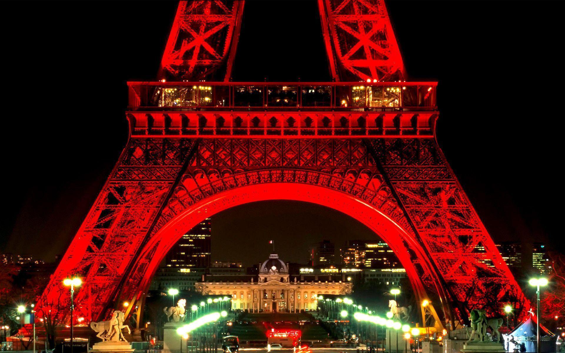 Eiffel Tower red night HD picture