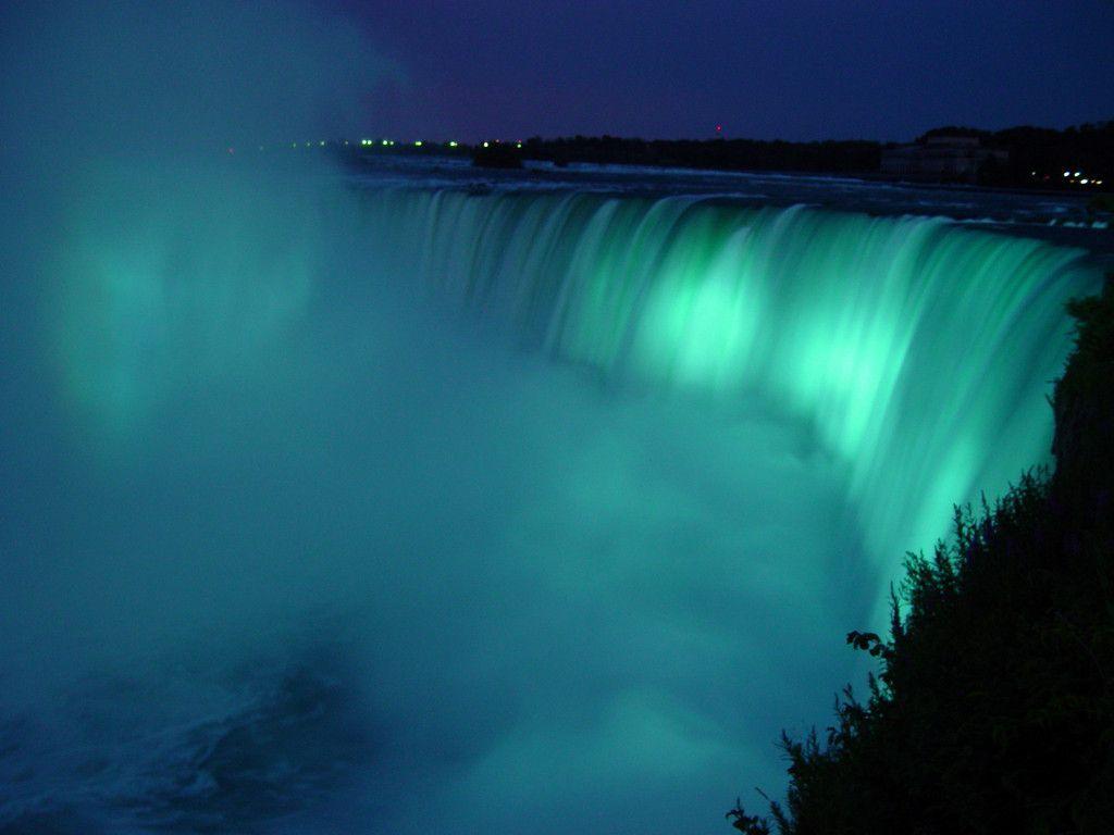Niagara Falls Green At Night Wallpaper Wallpaper