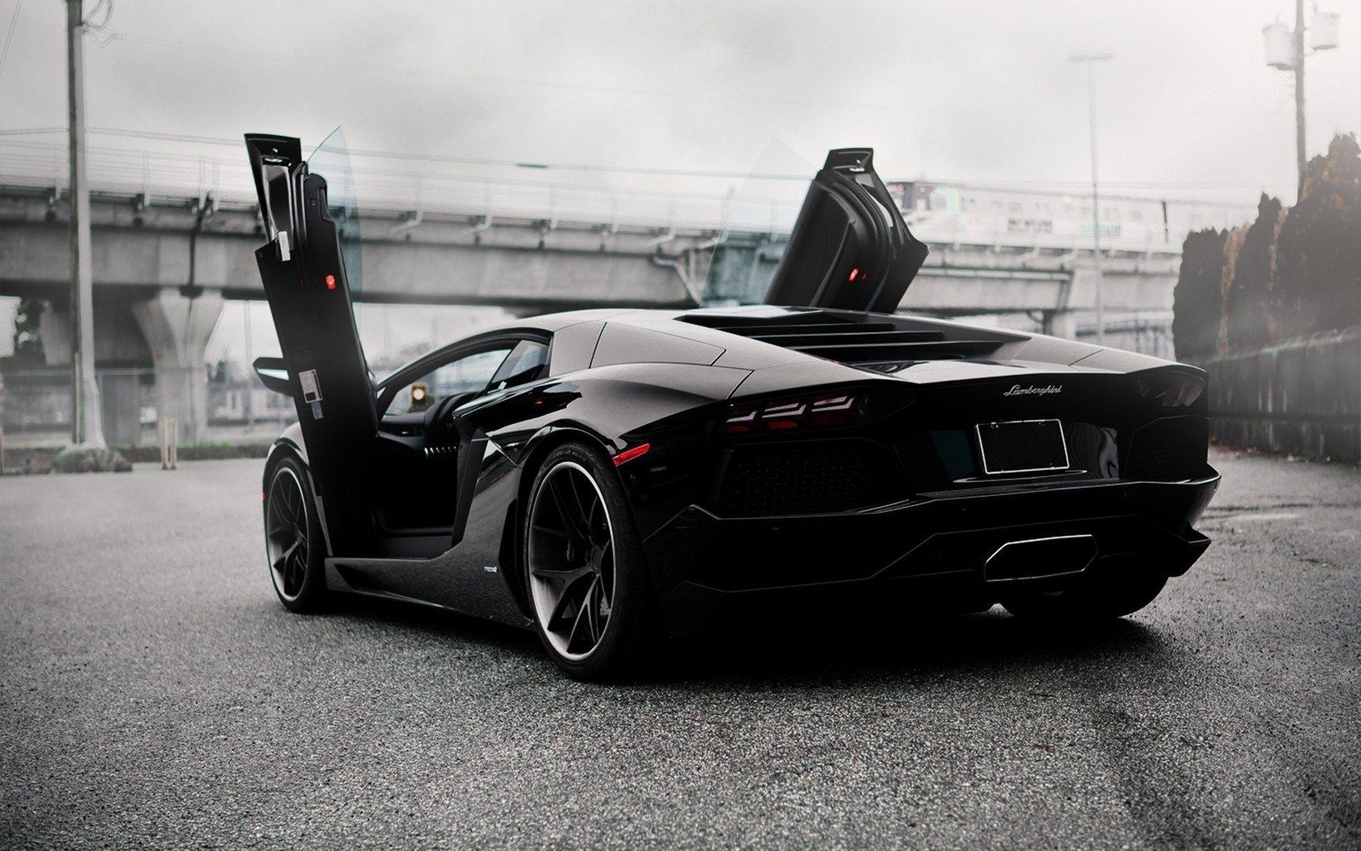 Black Lamborghini Aventador Wallpaper