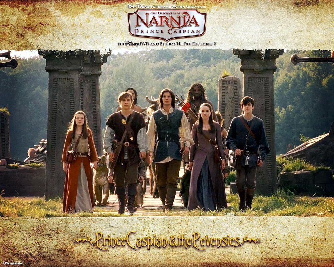 Narnia wallpaper Henley as Lucy Pevensie Wallpaper