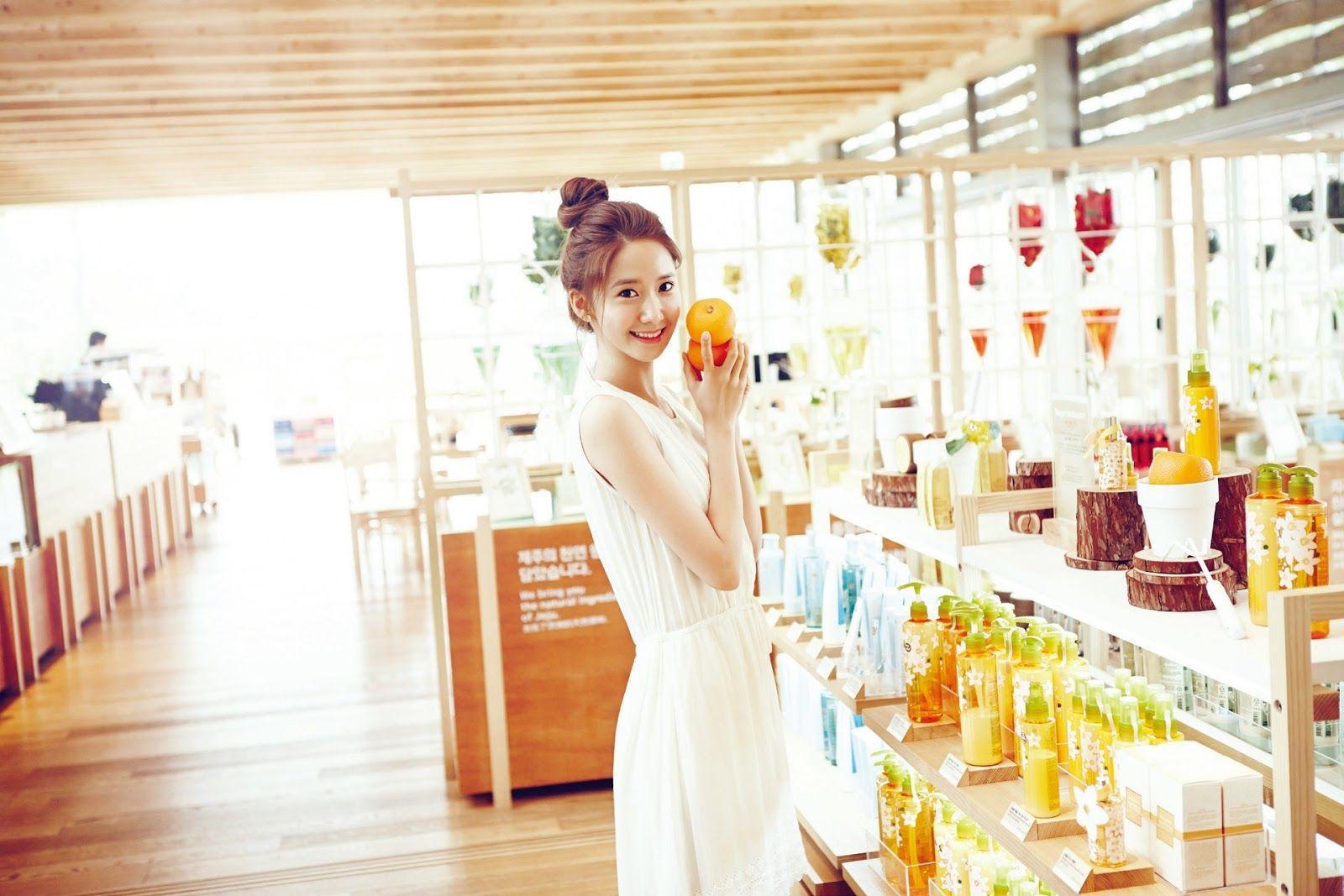SNSD YoonA Innisfree Organic Green Cafe Wallpaper HD