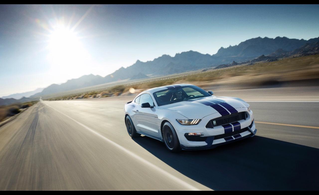 2016 Ford Mustang White Wallpapers