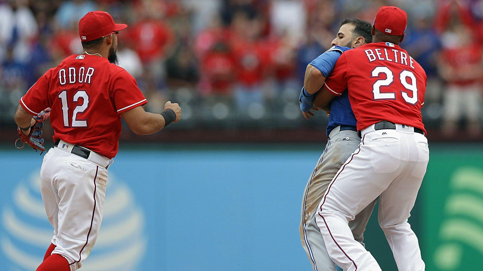 Rougned Odor doesn&;t regret punching Jose Bautista, braces