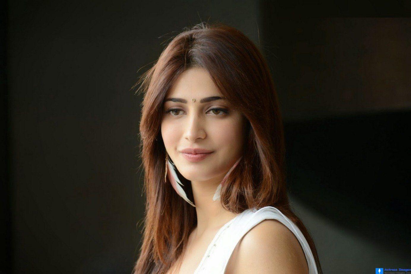 Shruti Hassan Latest Stills