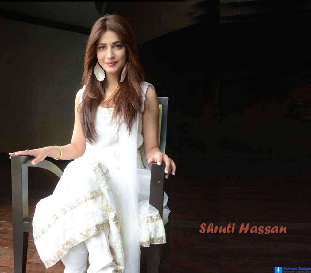 Shruti Haasan Latest Cute Hot White Dress Pics