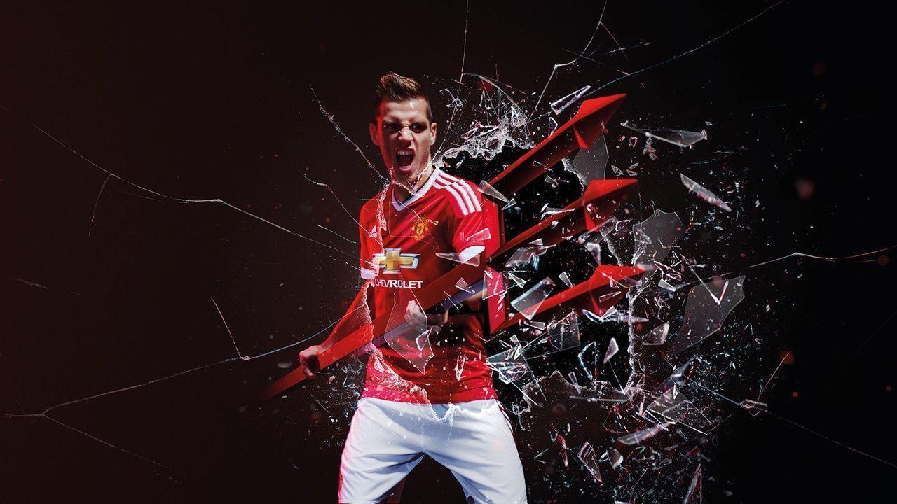 Gallery: First image of Manchester United players in new home kit