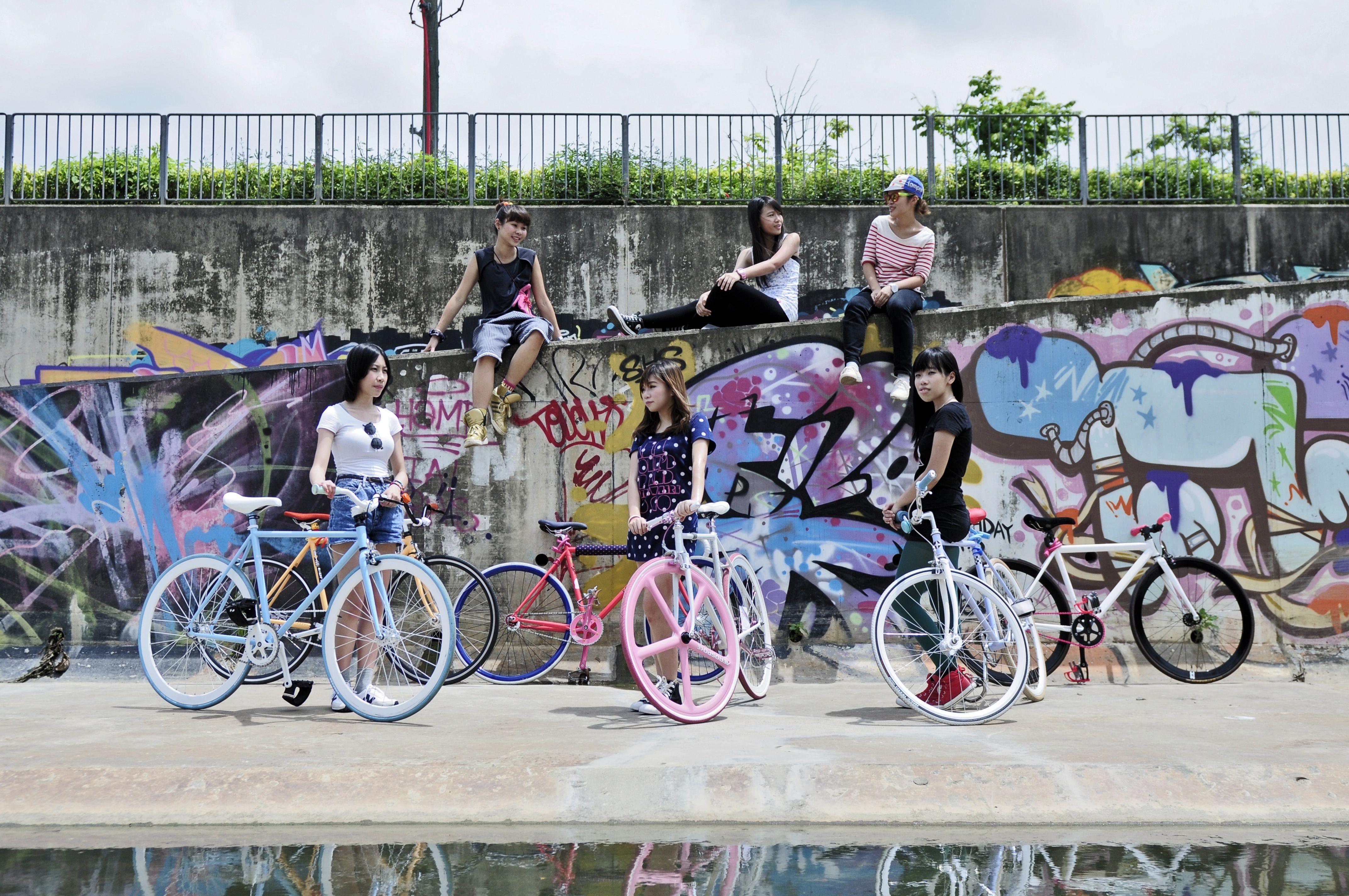 Graffiti Girl Hong Kong Graffiti. Fixielicious Hong Kong Fixed