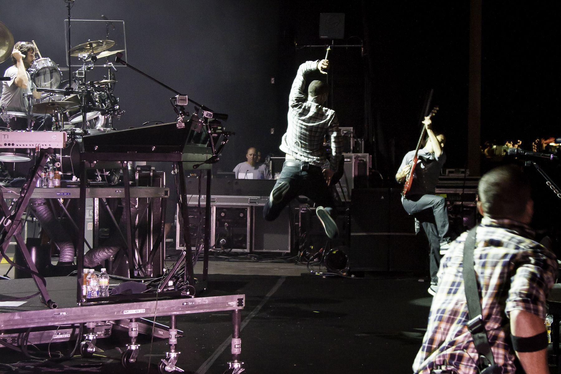 Linkin Park Rocks / Photo / Wallpaper / Picture