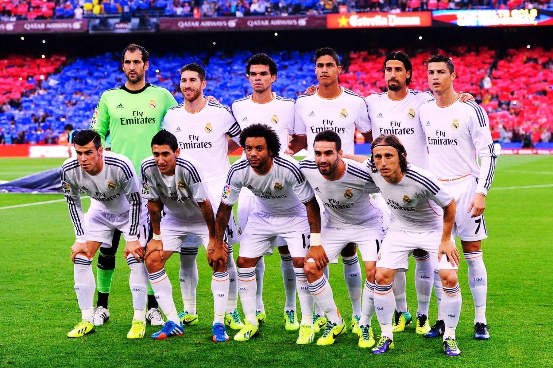 Сайты фк реал. Реал Мадрид футбольный клуб. Футбол команда Реал Мадрид. Команда Реал Мадрид 2014. Фотография футбольного клуба Реал Мадрид.