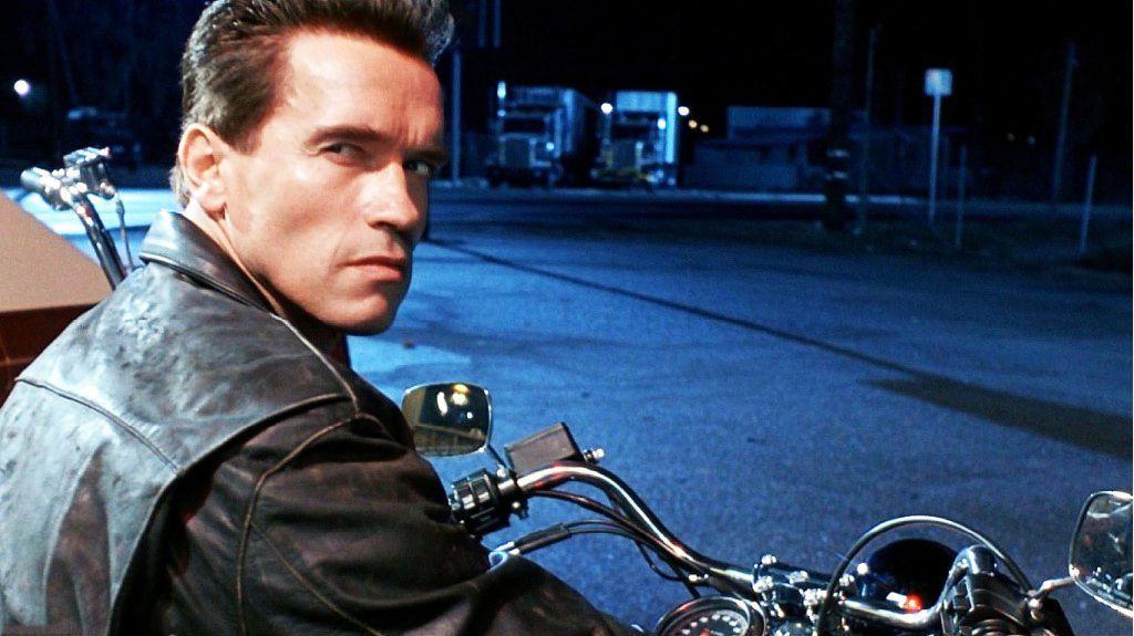 Hollywood Actor Arnold Schwarzenegger HD Wallpaper