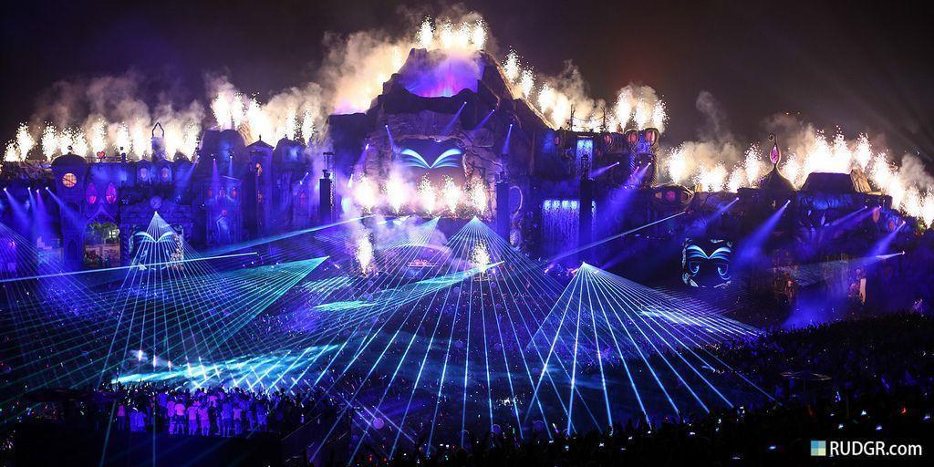 Eye candy: photo of beautiful EDM festival stage designs