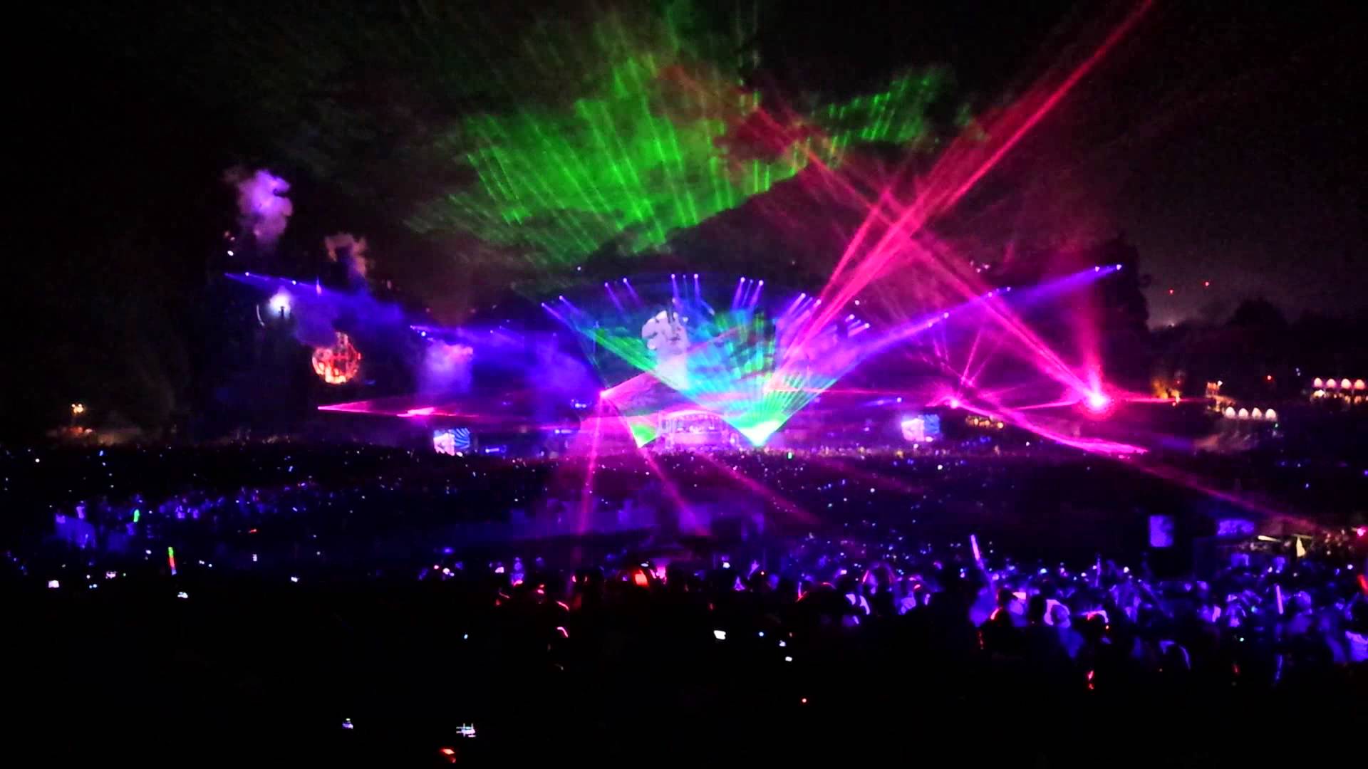 Tomorrowland crazy lasers and lights 2014 3 Are Legend HD