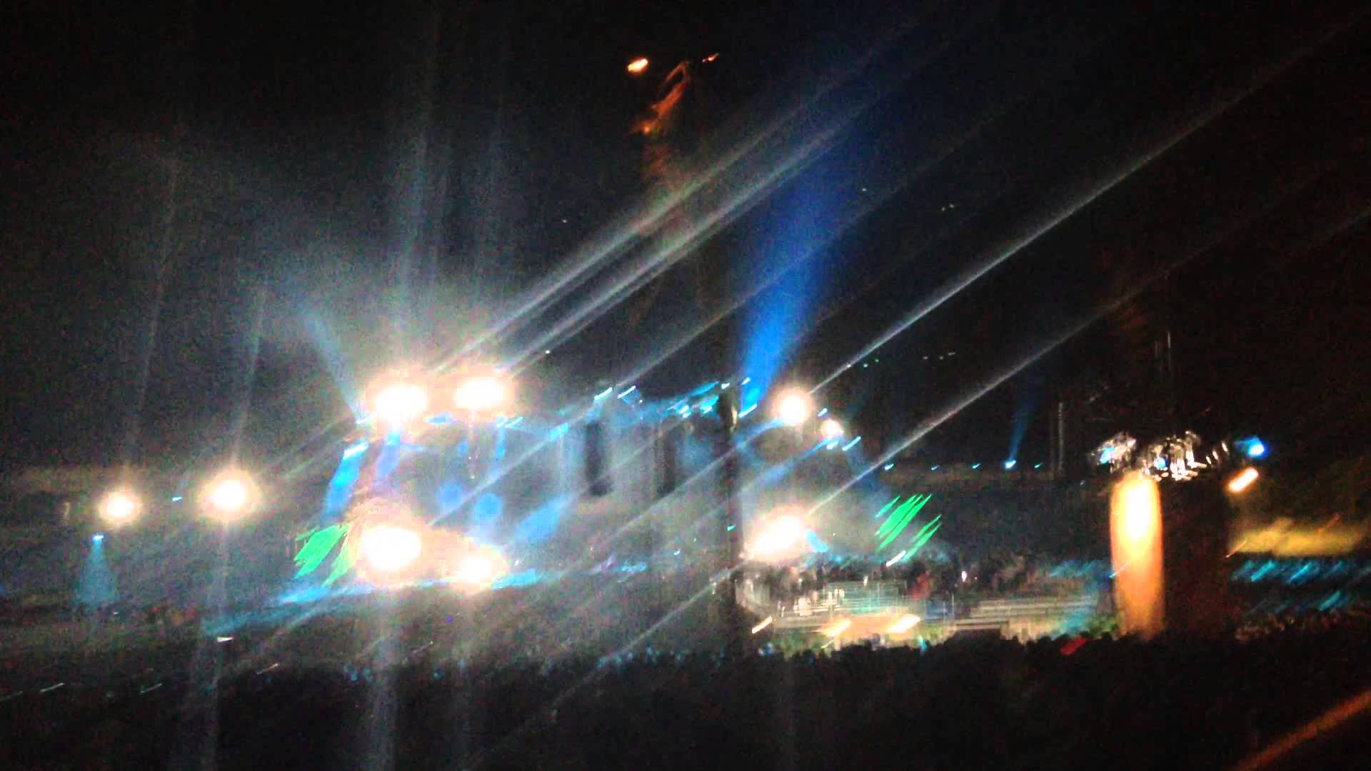 Tomorrowland brasil espectaculo con lasers