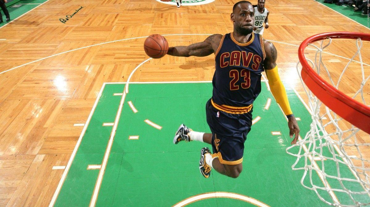 Download Lebron James Dunk Wallpapers High Quality Resolution