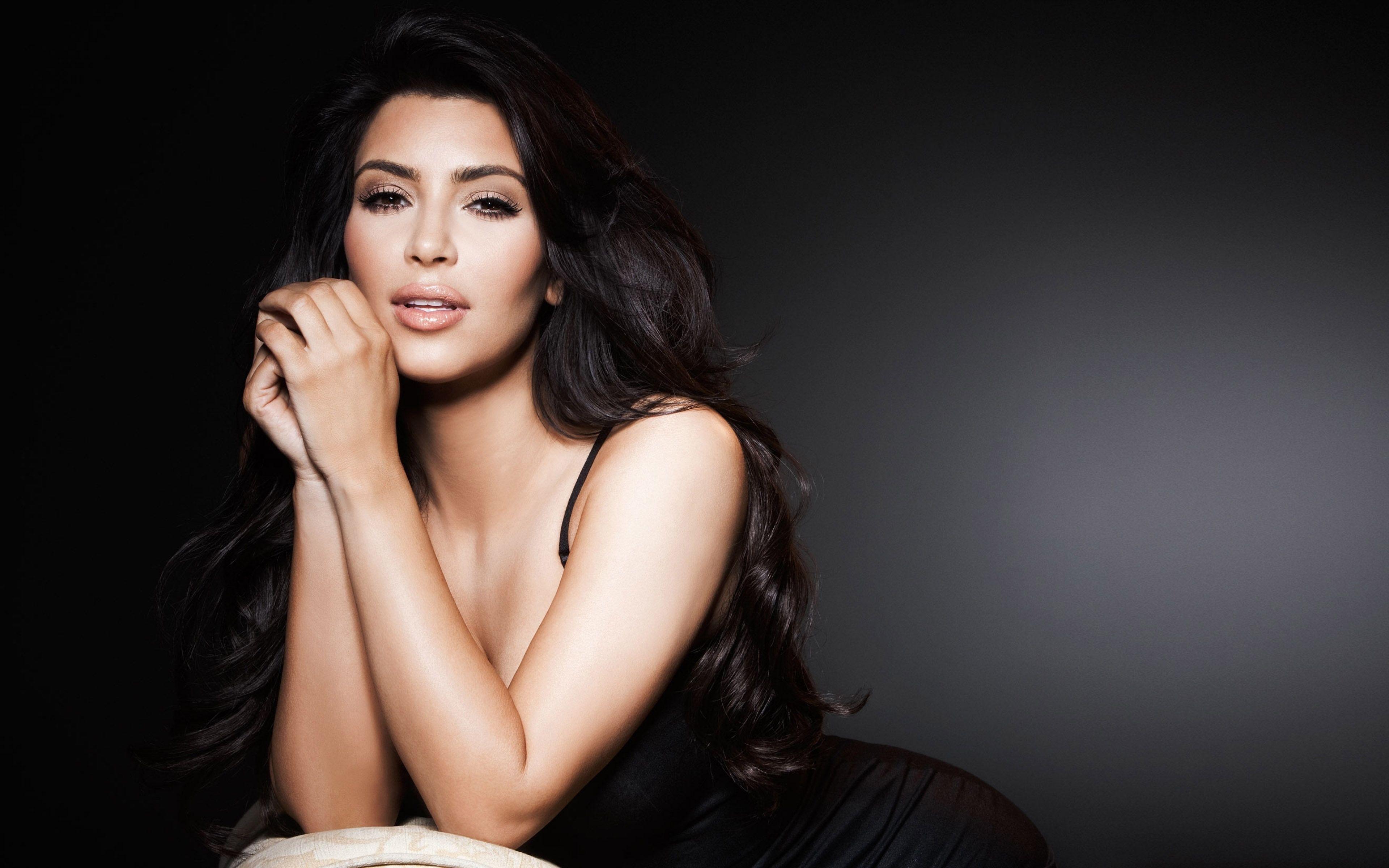 Gorgeous HD Kim Kardashian Wallpaper