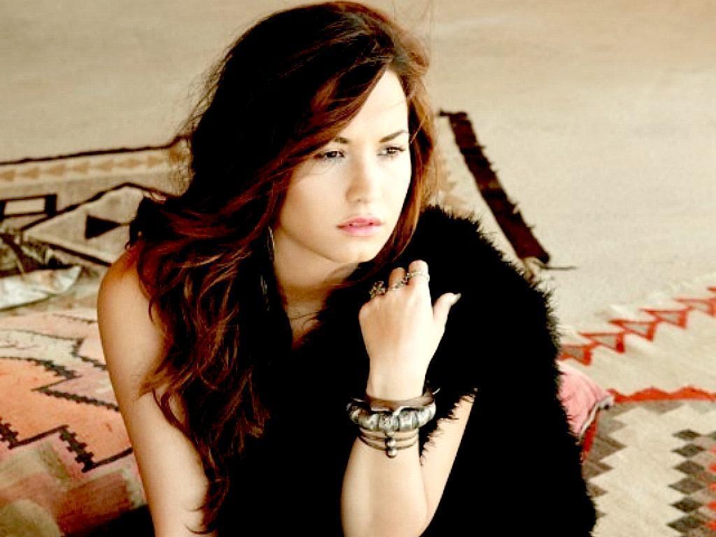 Demi Lovato HD Wallpaper 2016