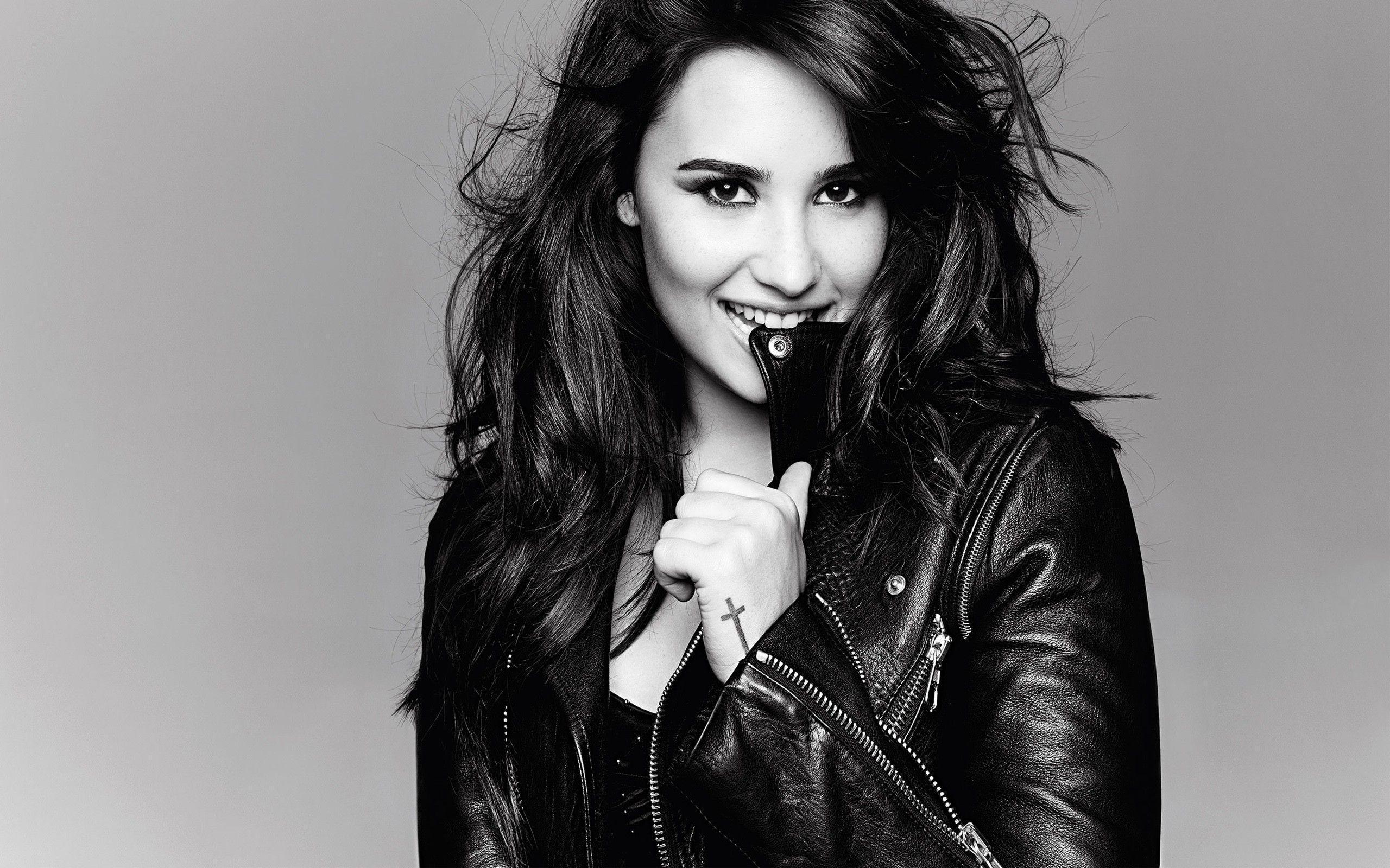 Demi Lovato 6 Wallpaper. Celebrities HD Wallpaper
