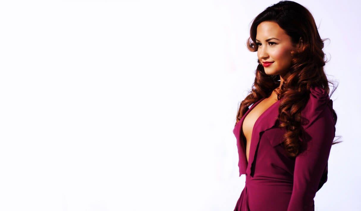Demi Lovato HD Wallpaper Beautiful Girl and Supercars