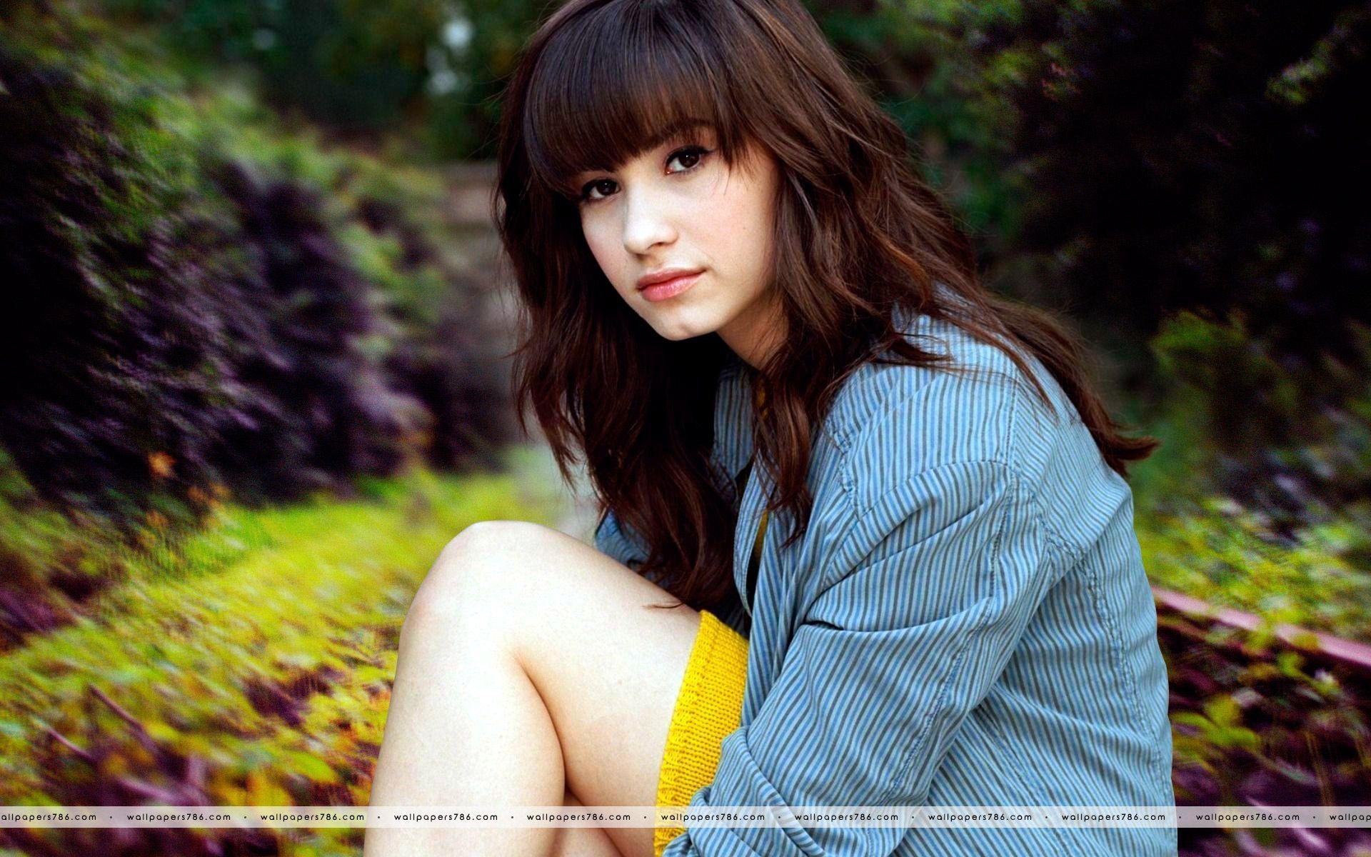 Demi Lovato Wallpaper Free Download HD