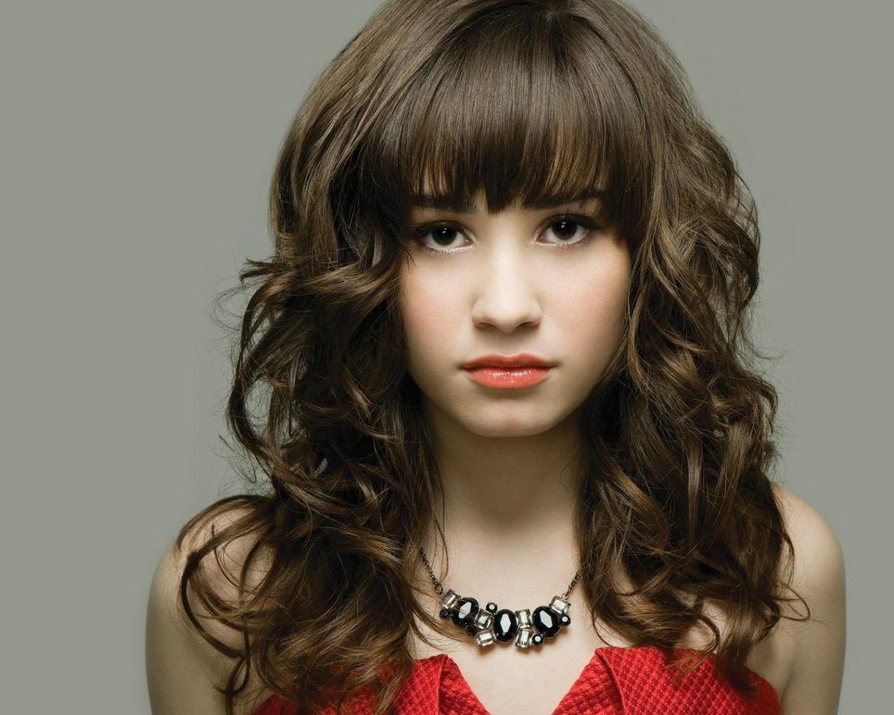 Demi Lovato HD Wallpaper Download For Desktop and Mobile