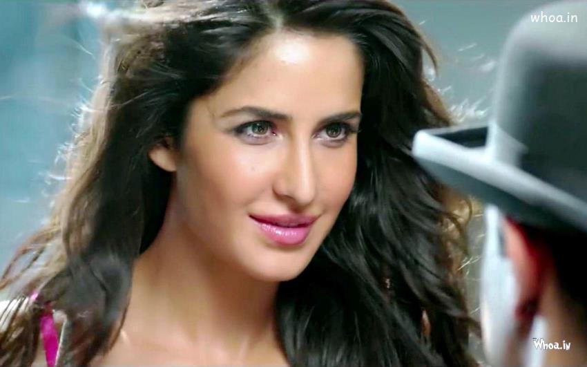 Cut Bollywood Actress Katrina Kaif Pink T Shirt HD Actress Wallpaper