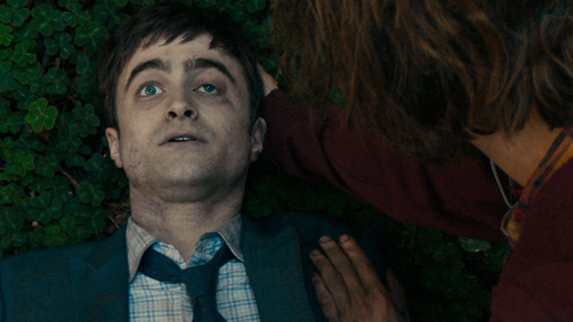 Daniel Radcliffe is a farting corpse in the Swiss Army Man trailer