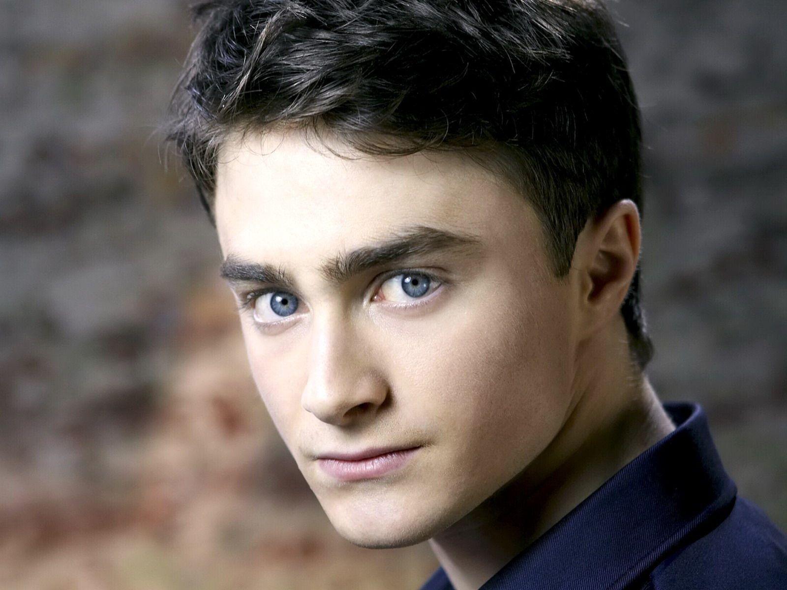 Daniel Radcliffe Wallpaper High Resolution and Quality Download