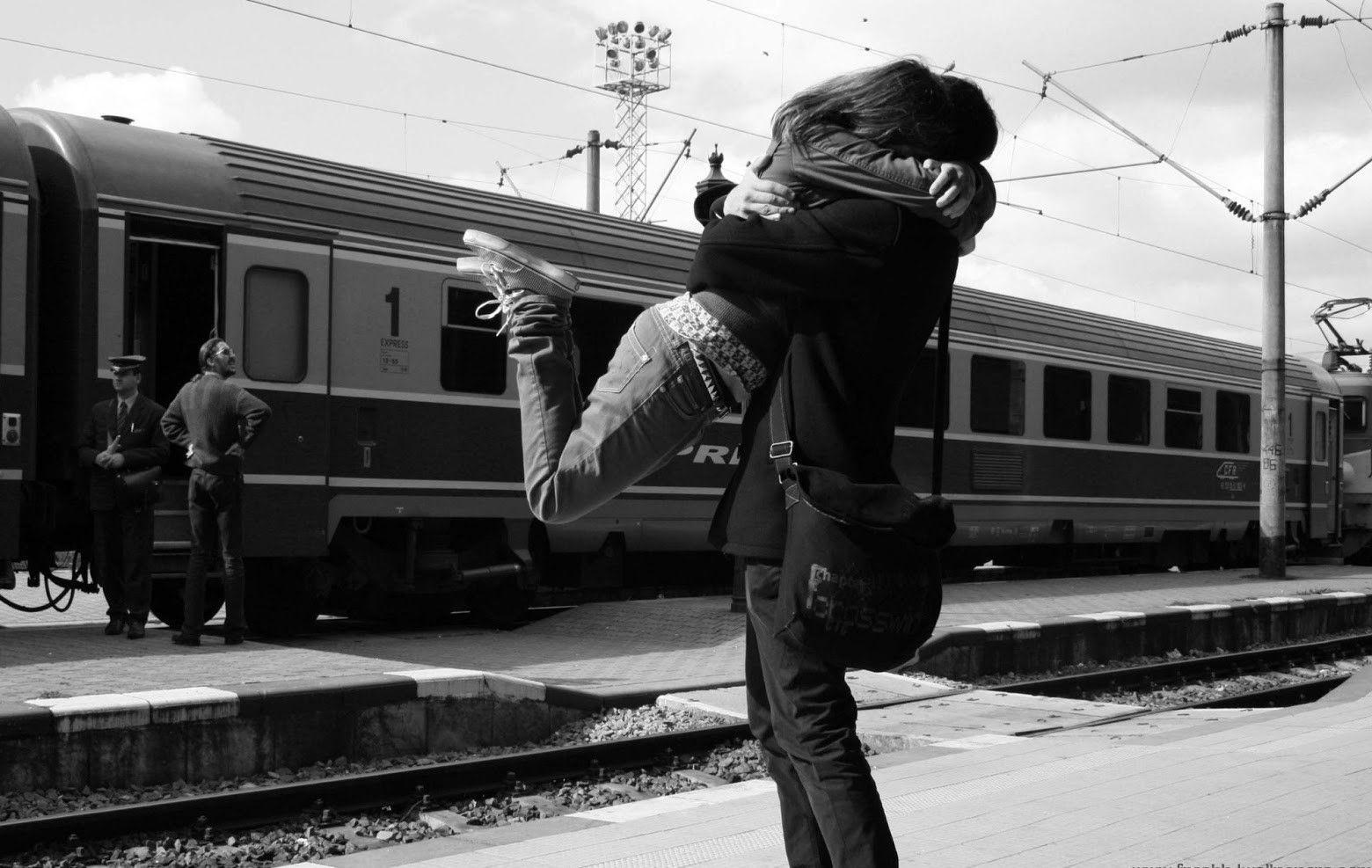 Happy Hug Day Funny Image Whatsapp Fb Dp Timline Cover Pic Photo