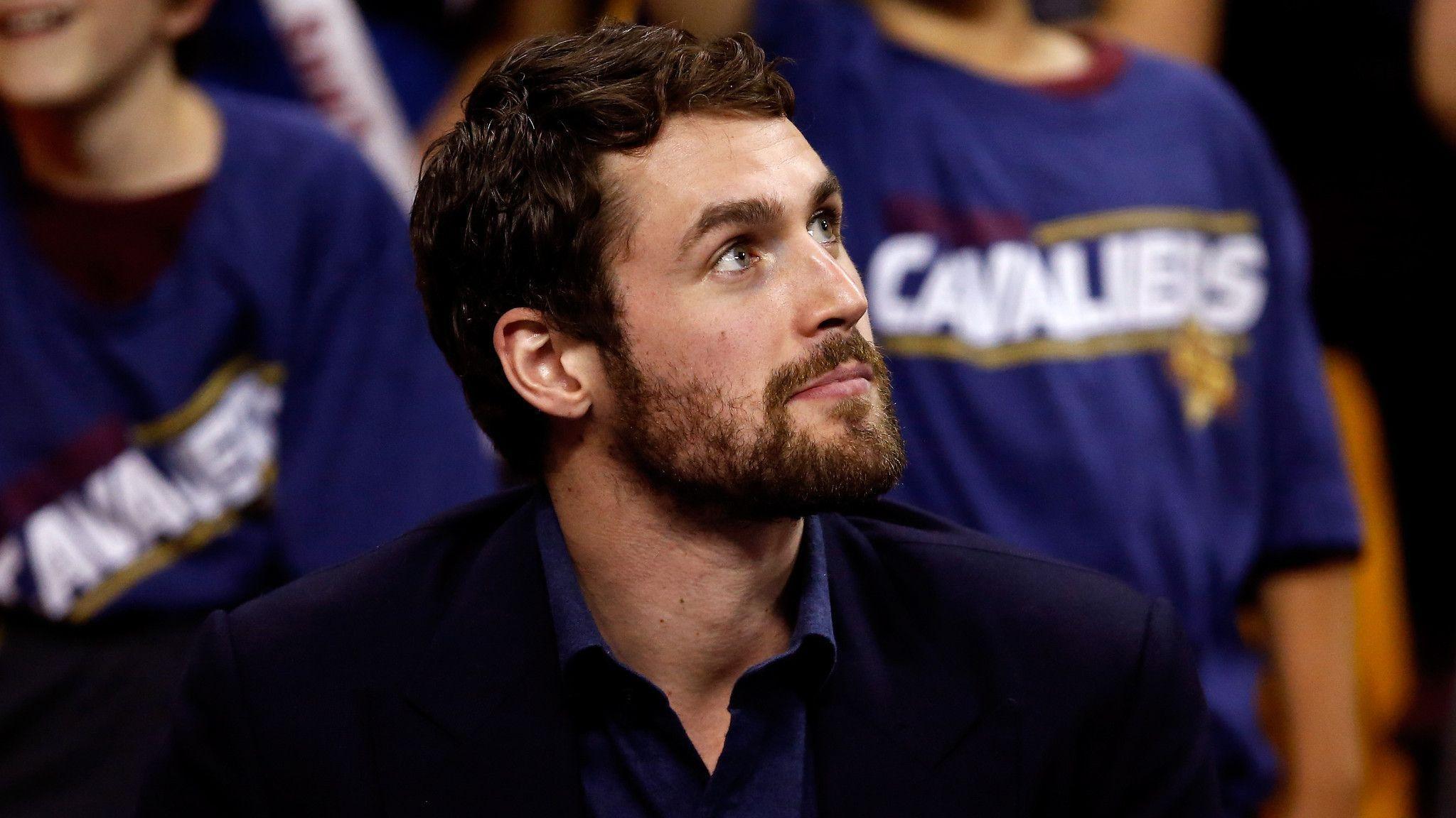 Kevin Love announces he will return to Cleveland Cavaliers