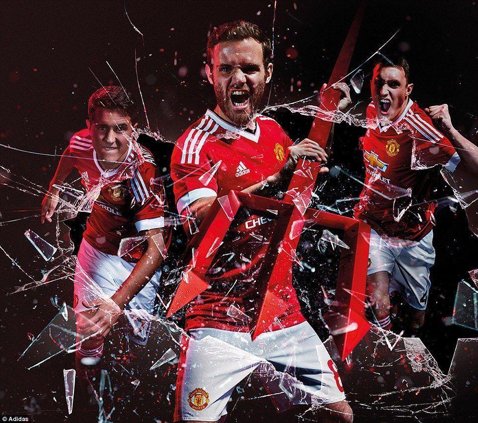 Manchester United launch new adidas kit following world record