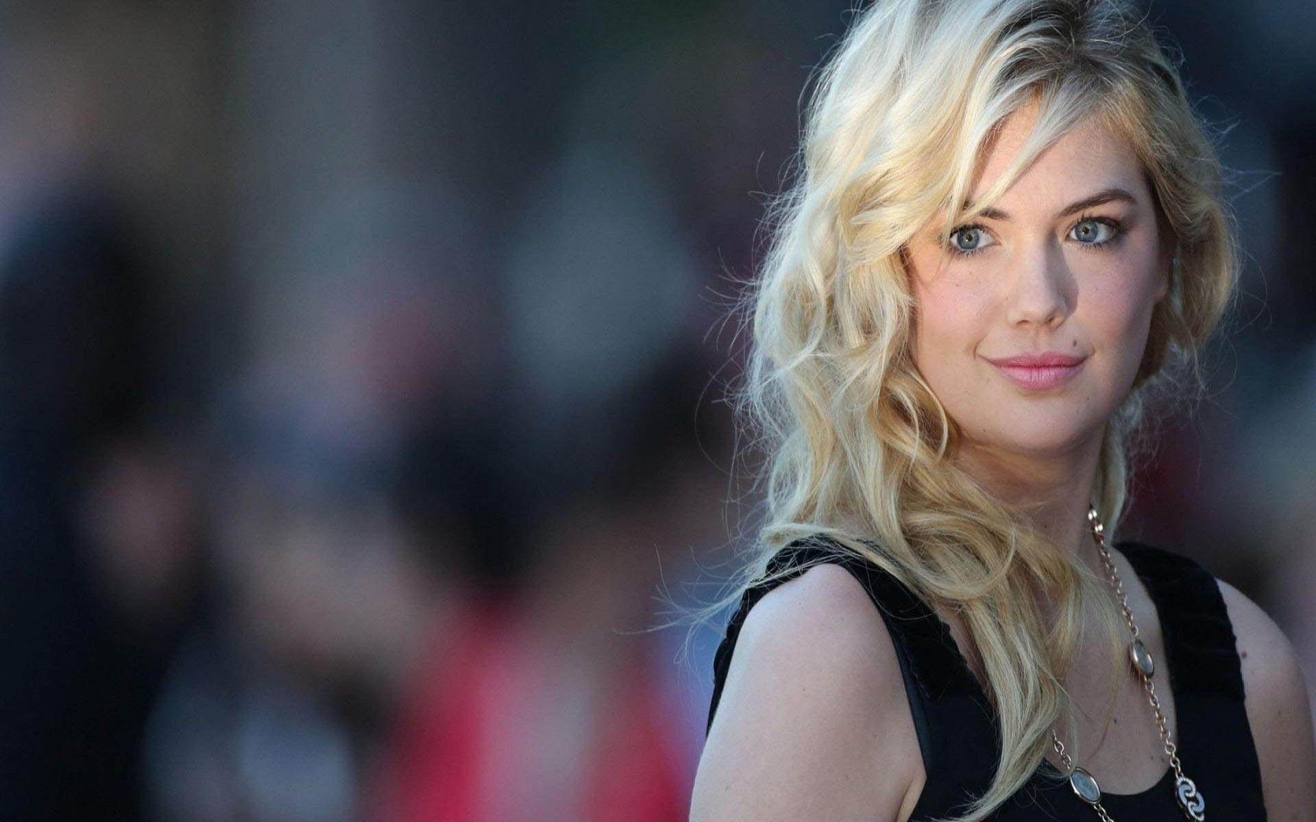 Kate Upton Wallpaper Stock Img16