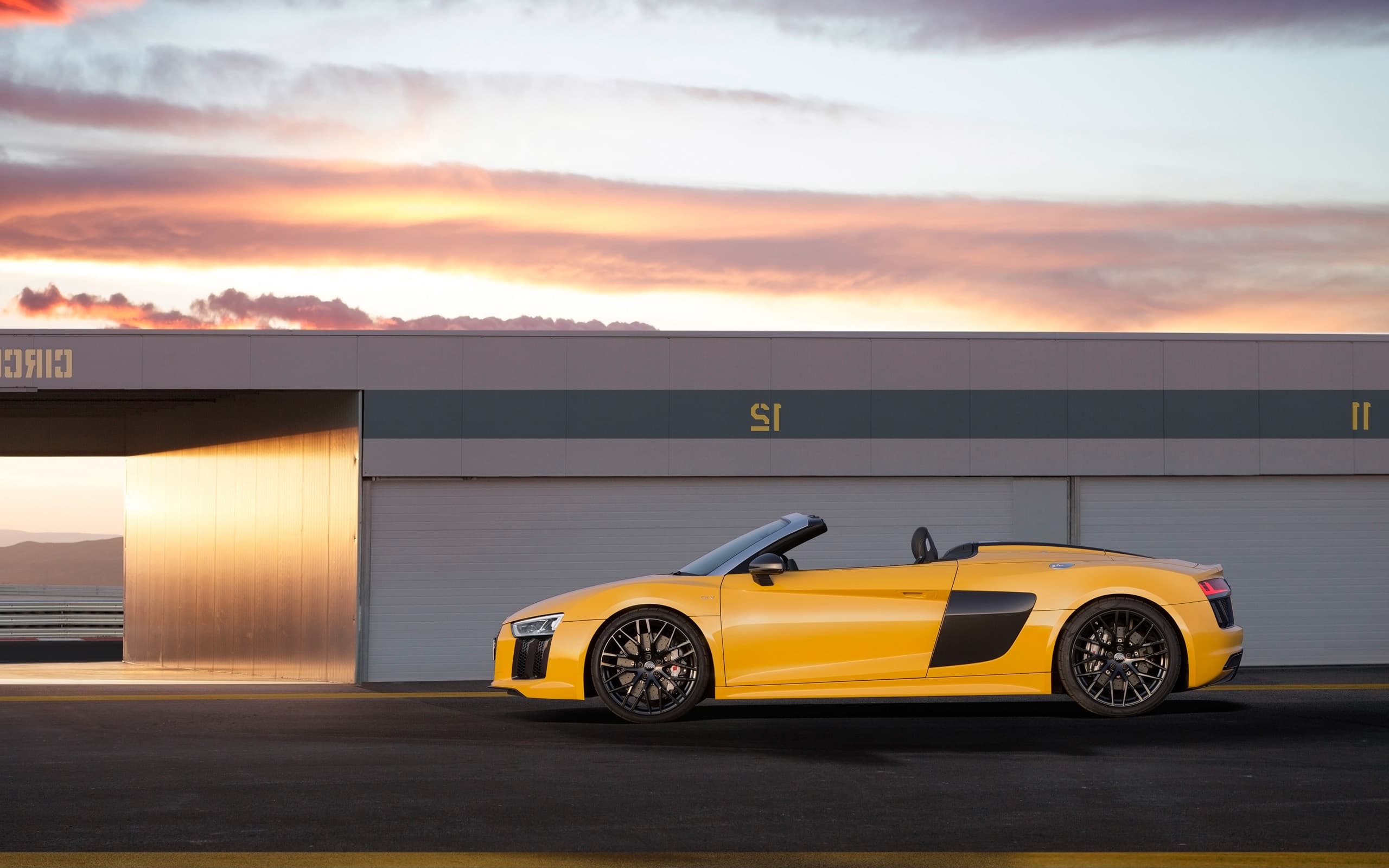 Audi R8 Spyder 2016 Wallpaper