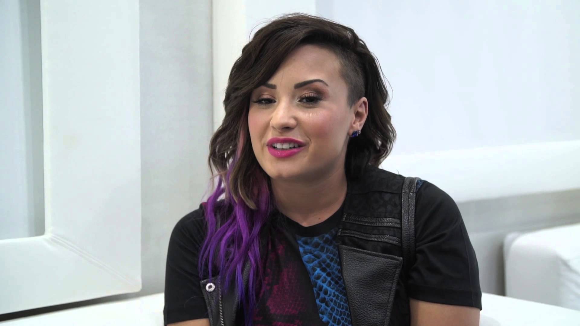 Demi Lovato Thanks Fans with Free Album Download on Google Play