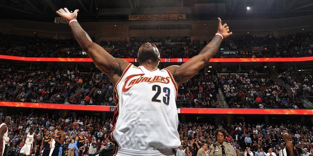 LeBron James Returns To Cleveland Cavaliers