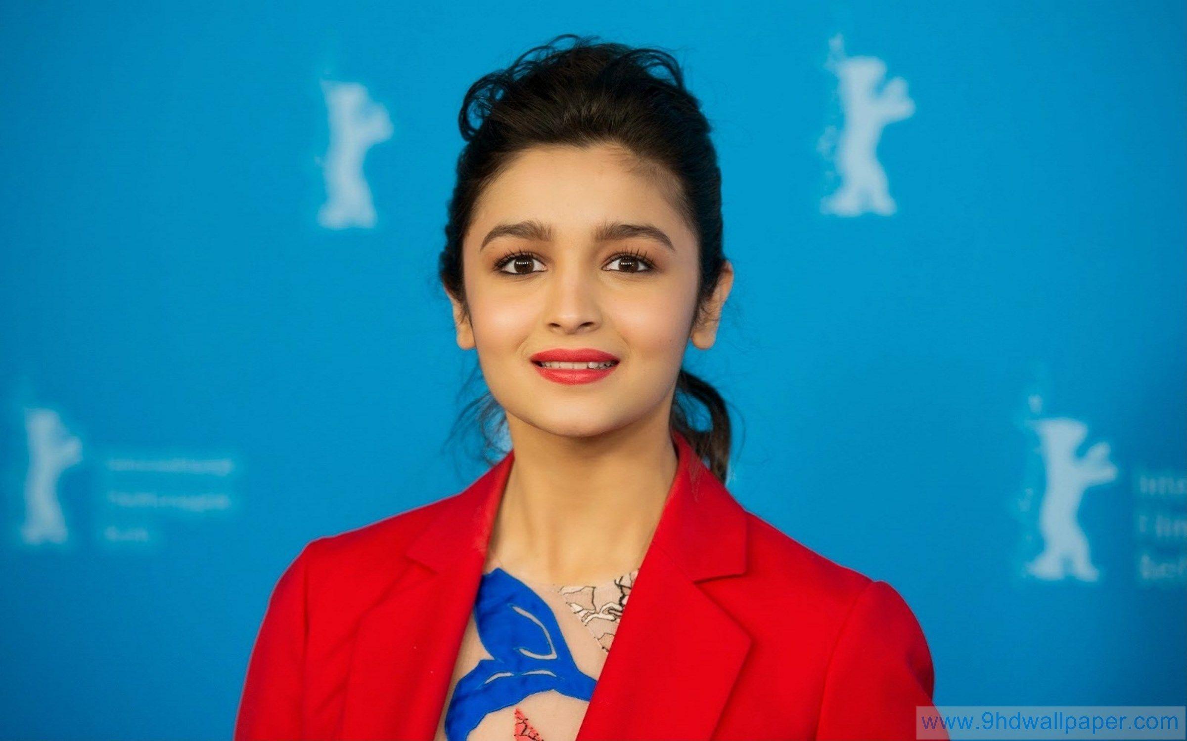 Bollywood Actress Alia Bhatt HD wallpaper Picture HD