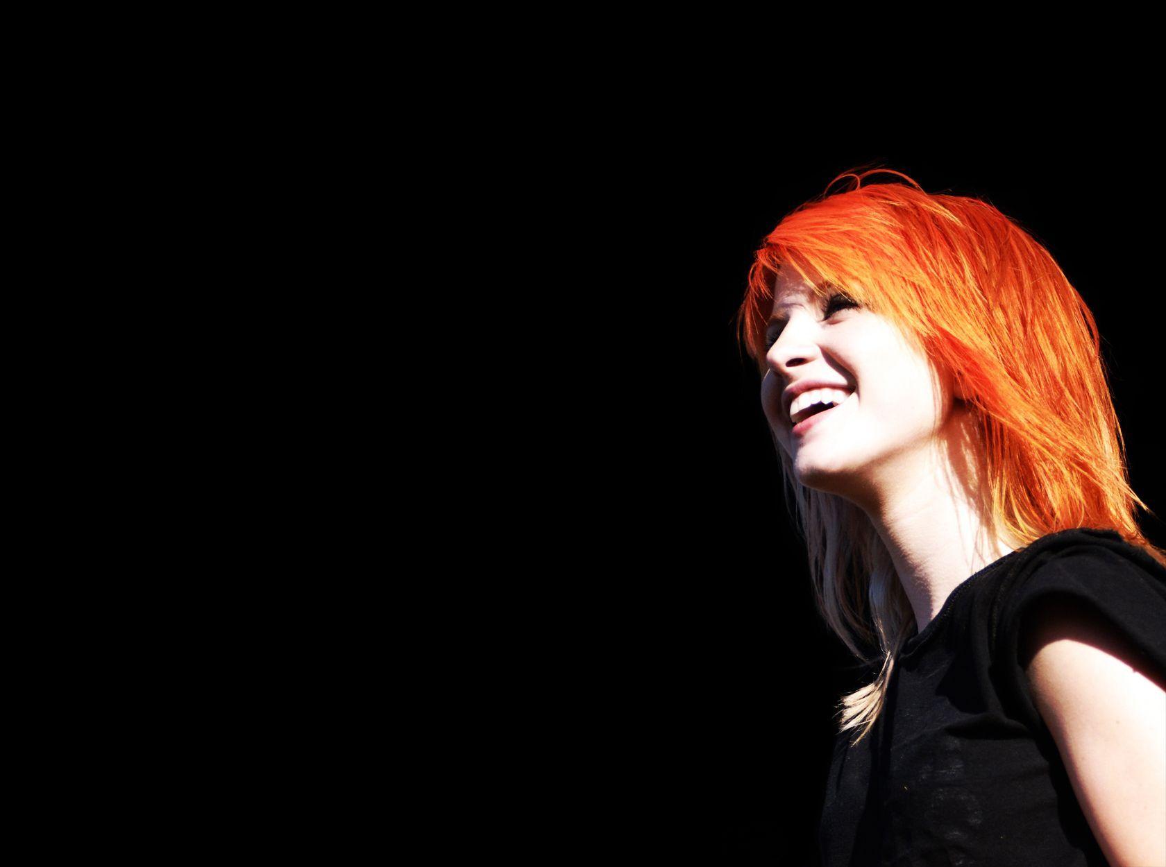 Download Hayley Williams Wallpaper 1680x1250