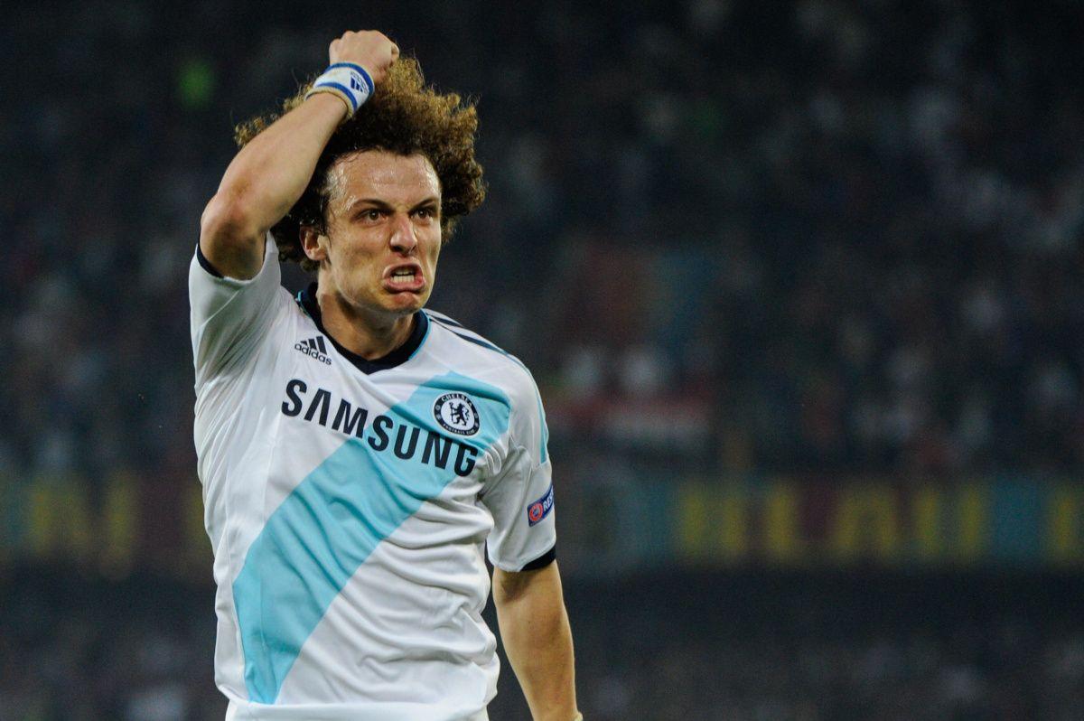Barcelona interested in David Luiz