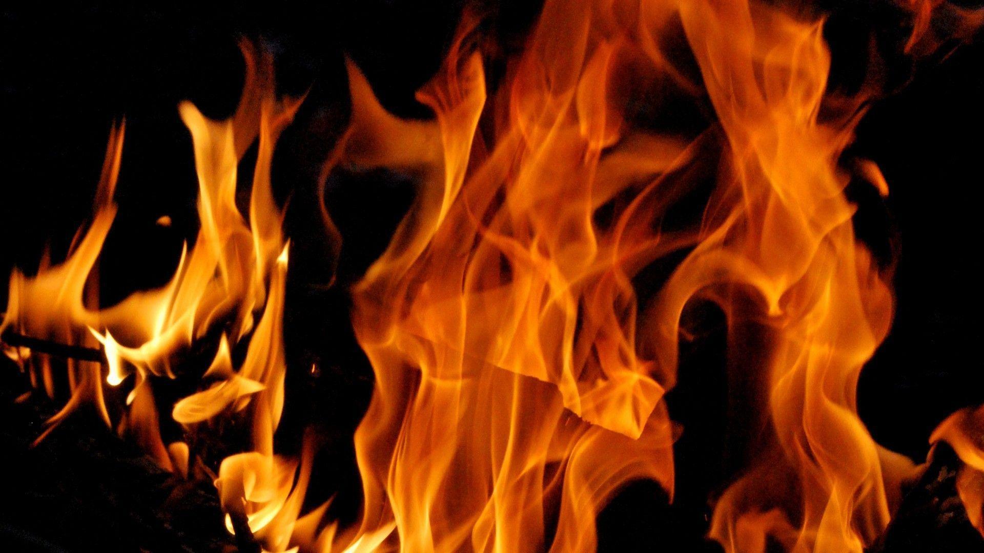 Flames in Fireplace Wallpaper HD Image