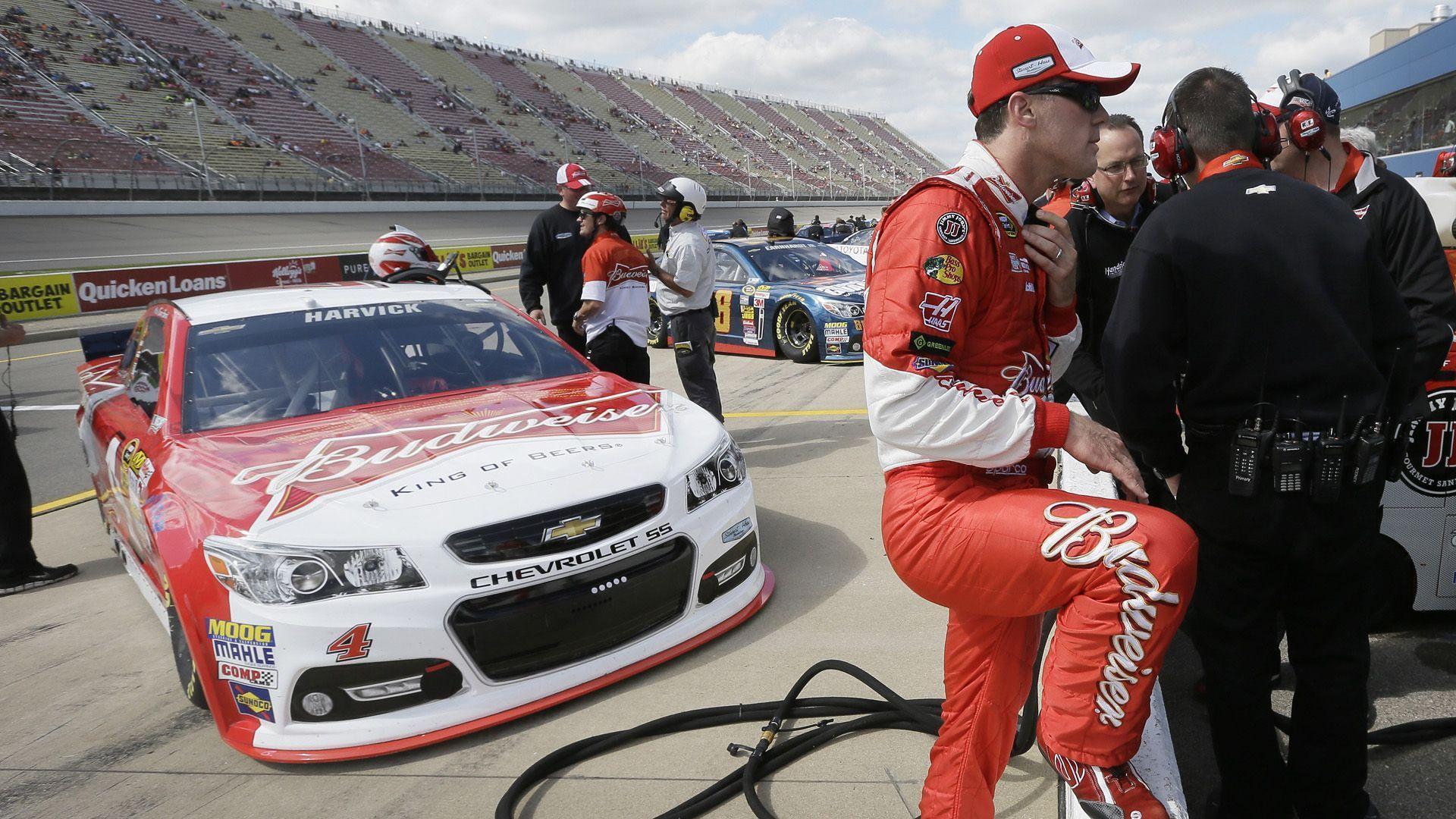 Sprint Cup lineup: Kevin Harvick shows off fast car at the front