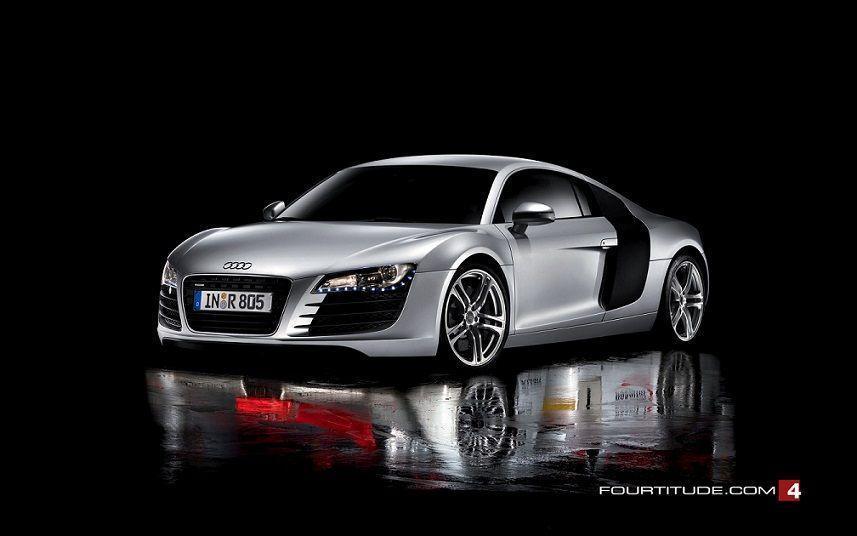 Download Free V10 Audi R8 Wallpaper HD for Sporty Desktop